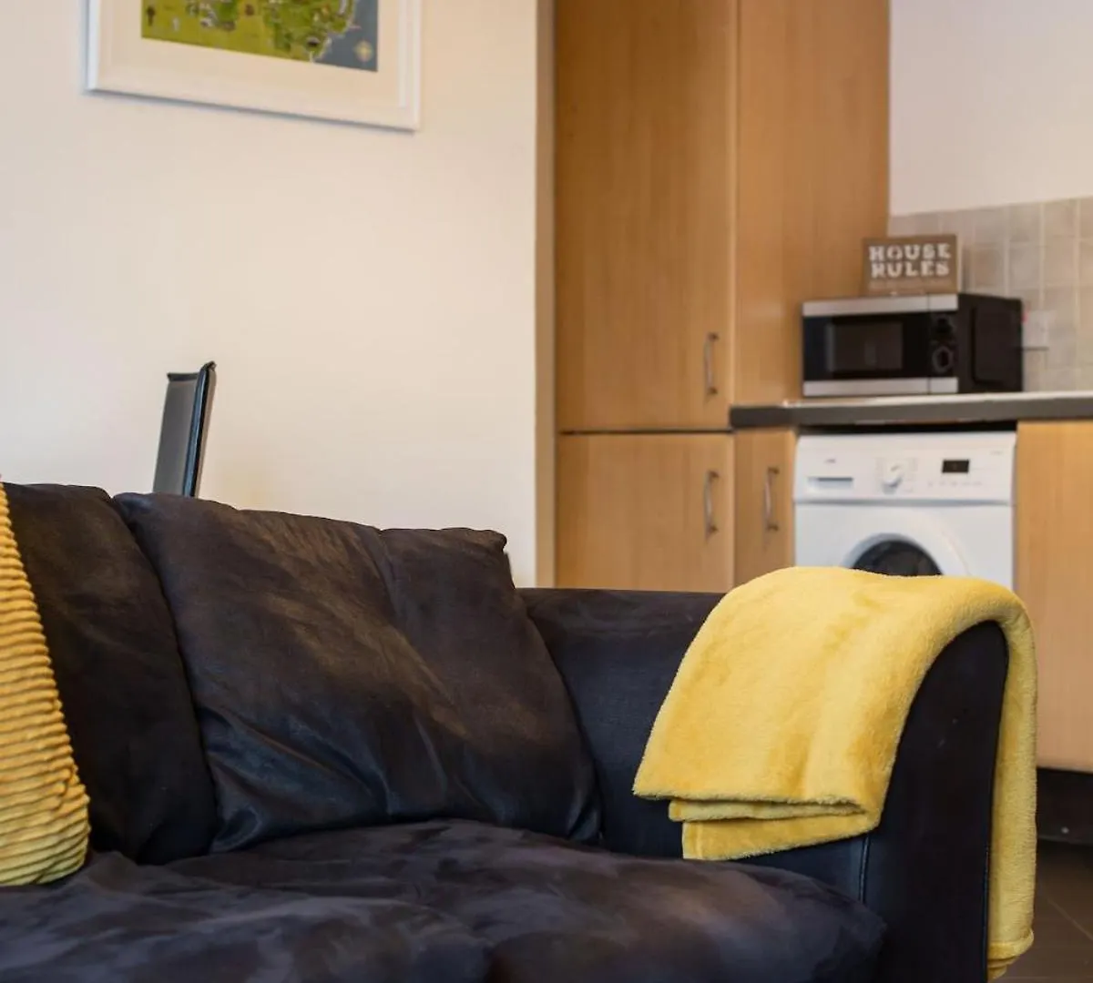 City Centre 2 Bedroom Ensuited Apartment Free Parking بلفاست