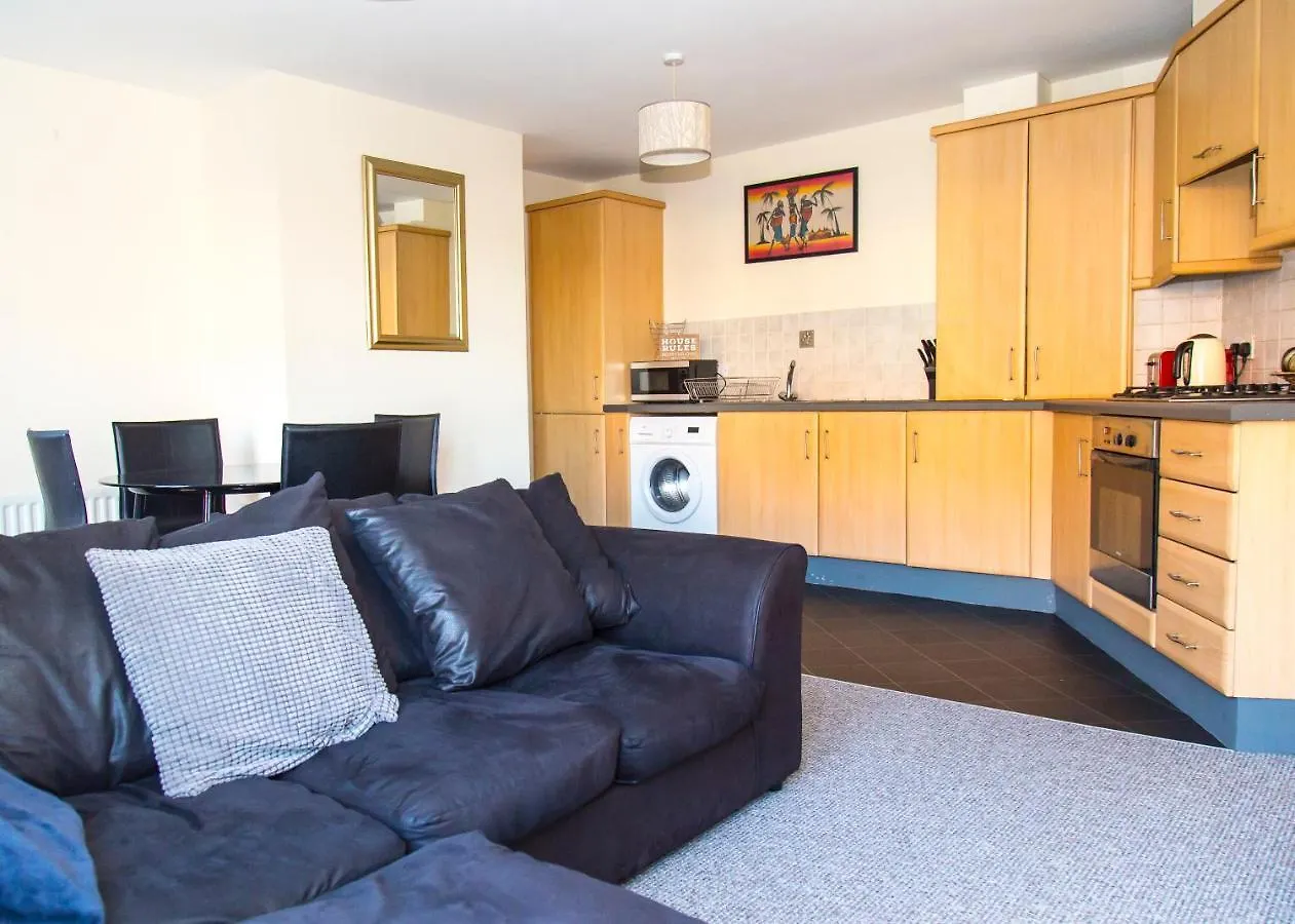 City Centre 2 Bedroom Ensuited Apartment Free Parking بلفاست