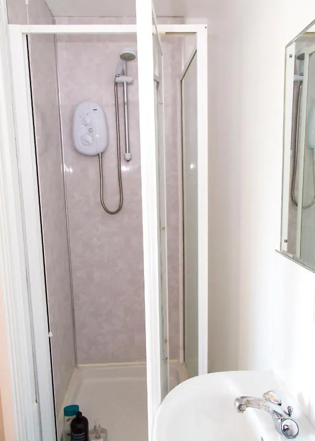 City Centre 2 Bedroom Ensuited Apartment Free Parking بلفاست